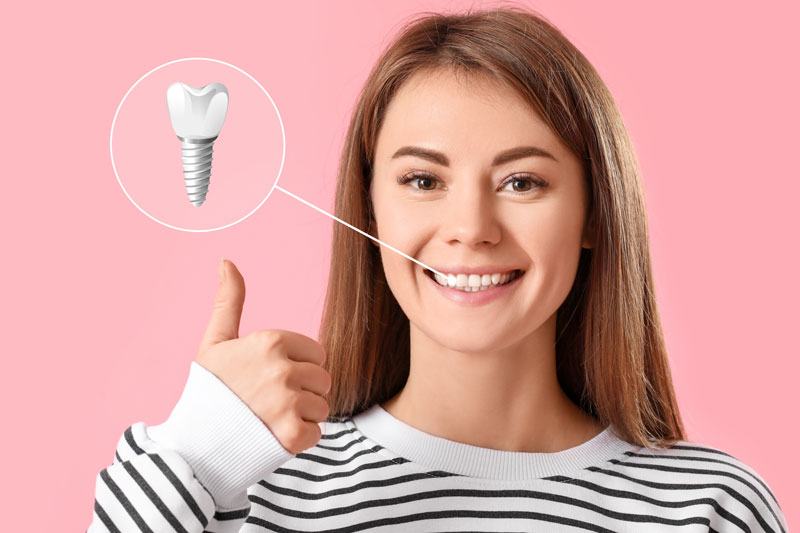Discover the Advantages of Dental Implants in Hyde Park with Dr. Michael Spencer